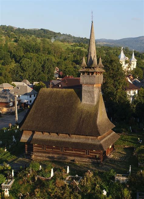 Biserica de lemn Sfântul Nicolae din Budești Josani monument UNESCO