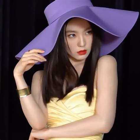 Red Velvet Irene Red Velvet Lady