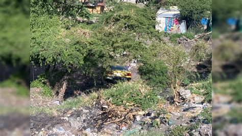 Taxi Cae En Barranco En Menchaca Ii Quer Taro