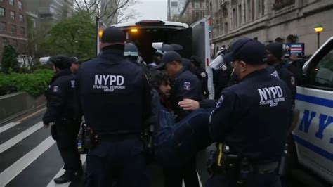 Over 100 People Arrested As Nypd Breaks Up Pro Palestinian Protest At