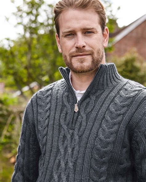 D Steres Anthrazit Pullover Mit Aran Zopfmuster Und Kurzem