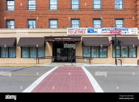 Bradford Pa Usa 13 August 2021 Street Entrance To Emery Towers A