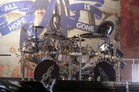 Slipknot's Founding Drummer Joey Jordison Has Died – Age 46