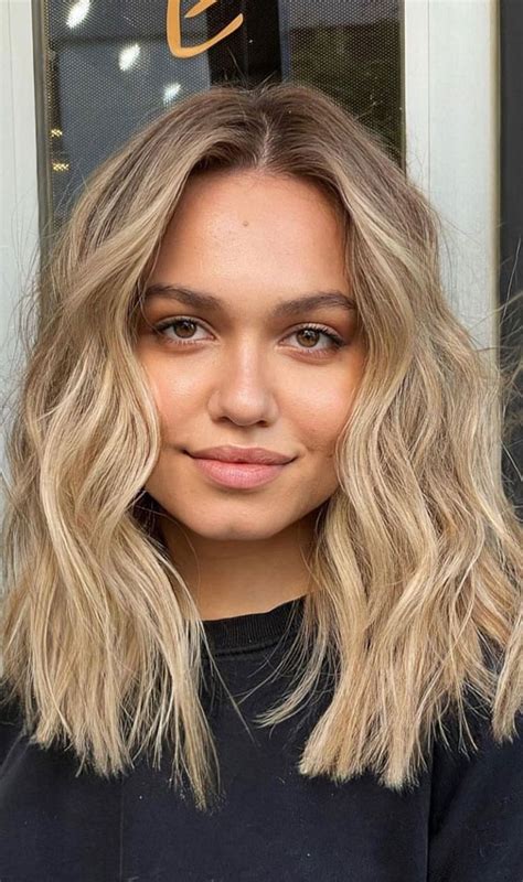 Best Blonde For Medium Length Haircuts Beach Blonde Lob Style I