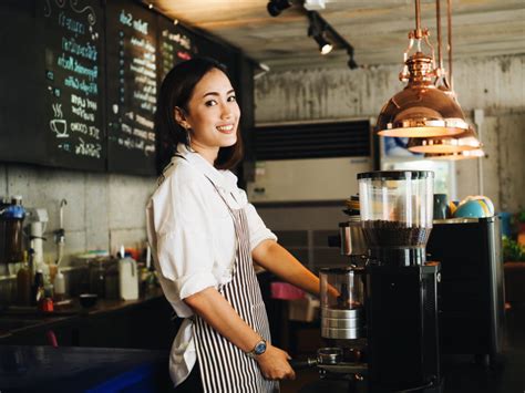 カフェの店員さんが英語で接客する時に役立つフレーズ集 Yolo ヨロ