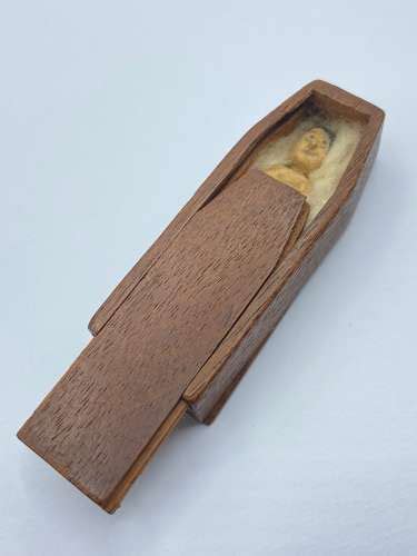 Ww German Anti Propaganda Novelty Hitler In A Coffin Pop Up Erotica