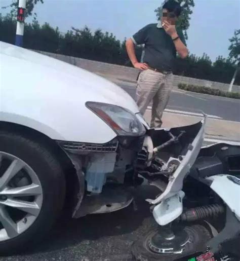 日系車被電動車撞壞，電動車質量太好還是日系車不經撞？ 每日頭條