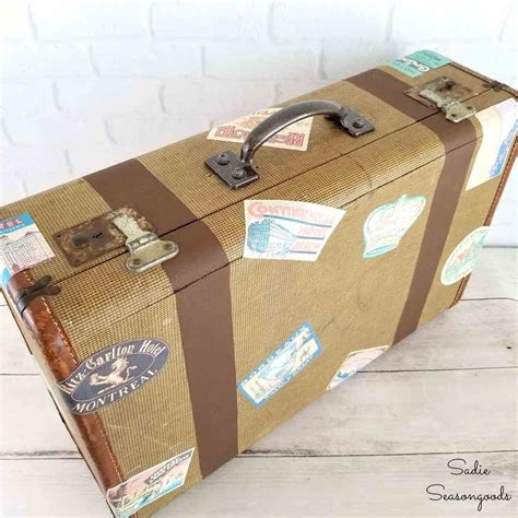 Fixing Up A Vintage Suitcase Antique Suitcase Into Vintage Home Decor