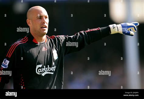 PEPE REINA LIVERPOOL FC GOODISON PARK LIVERPOOL ENGLAND 27 September ...