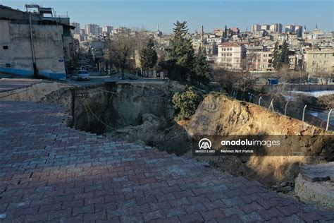 Gaziantep Te Depremin Etkisiyle Dev Ukur Olu Tu Anadolu Ajans