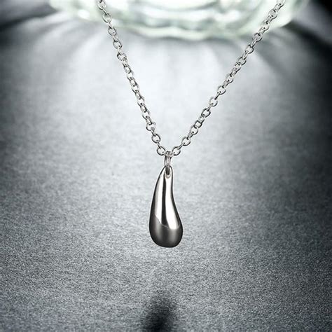 Silver Simple Water Drop Pendant Necklaces Chain For Women Fashion