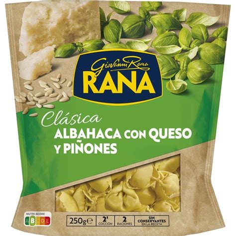 Clásica pasta fresca tortellini al huevo relleno de albahaca con queso