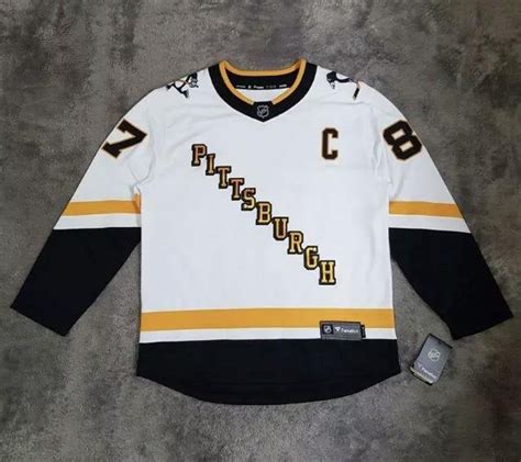 Is this a new Penguins jersey/prototype for next season? : hockeyjerseys