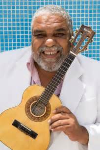 Sesc Das Artes Apresenta Gustavo Gomes E Bando De Samba No Teatro Jofre