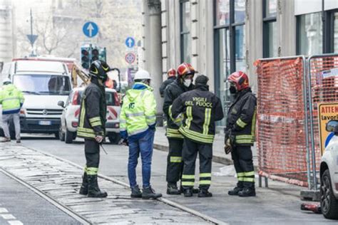 Vento Forte In Piemonte Decine Di Interventi A Torino