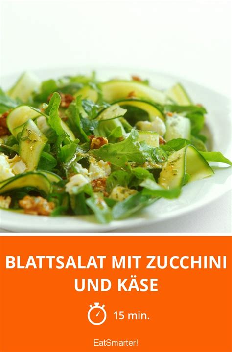 Blattsalat mit Zucchini und Käse Rezept EAT SMARTER