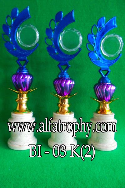 Jual Trophy Murah Pabrik Piala Wisuda Alfa Trophy Distributor