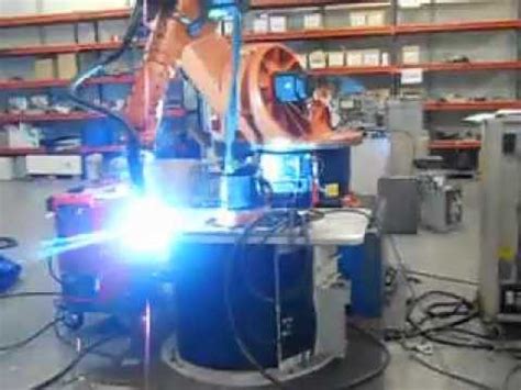 Robot Usato Di Saldatura Kuka Kr Krc Con Fronius Tps E Tavola