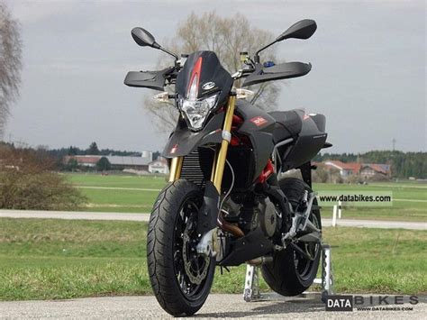 2012 Aprilia Dorsoduro 750 Factory Moto ZombDrive