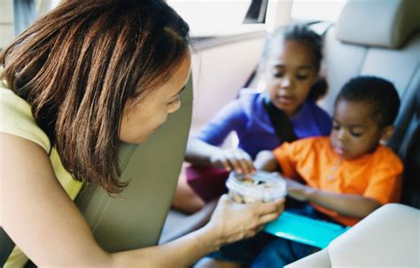 Cómo hacer viajes largos con niños en coche Tgas