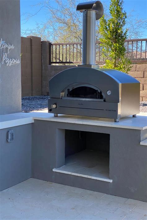 Pizza Oven Design Ideas for Outdoor Kitchen Layout