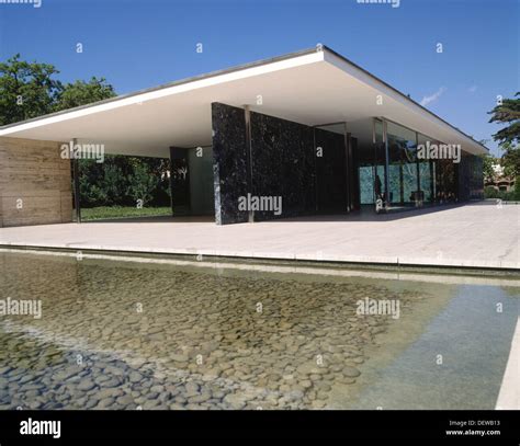 Barcelona Pavilion Mies Van Der Rohe