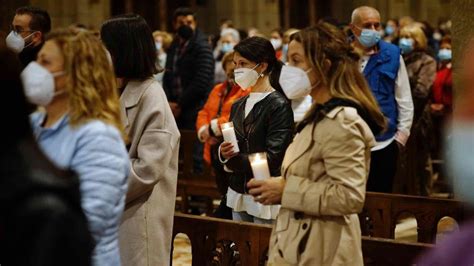 Día grande de Fátima en Ourense sin procesión pero con rosario de antorchas