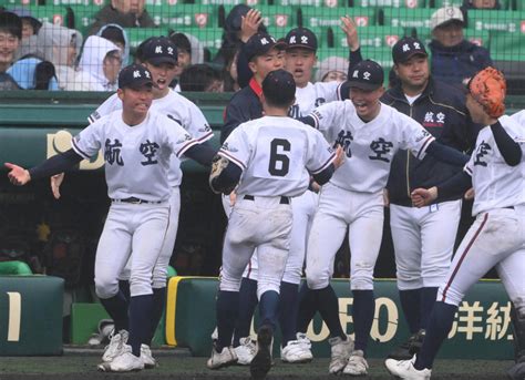 帽子に刻んだ「石川のために」 日本航空石川、見せた粘り センバツ（センバツlive！） Yahooニュース