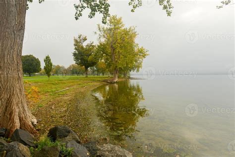 Onondaga Lake and Park 15987596 Stock Photo at Vecteezy