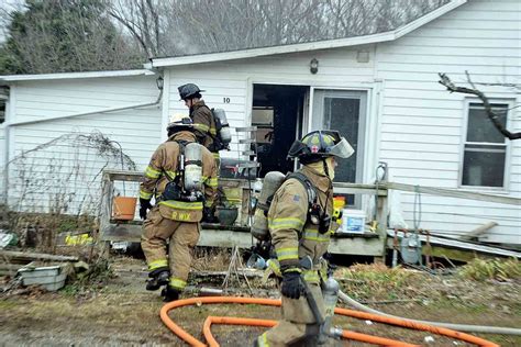 Neighbors Help Woman Escape Parkersburg House Fire News Sports Jobs News And Sentinel