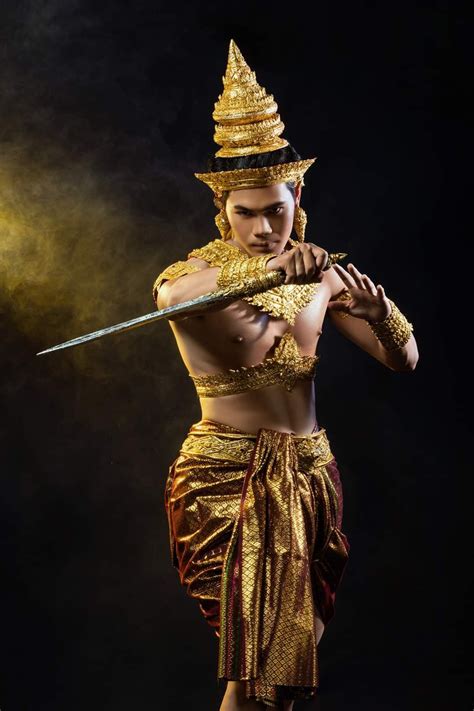 🇰🇭 Cambodia Ancient Costume Of Khmer Empire King 🇰🇭
