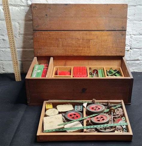 Vintage Meccano Set In Timber Box Tullochs Auctions