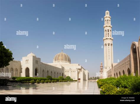 Sultan Qaboos Grand Mosque Muscat Oman This Mosque Is The Most