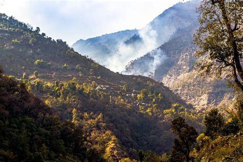 Burning Forests, Nepal [OC] [1200x800] : EarthPorn