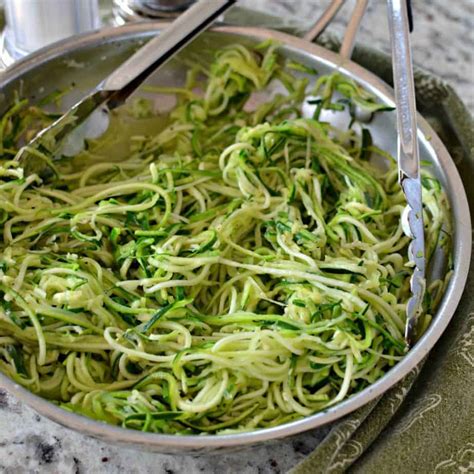 How to make Zucchini Noodles | Small Town Woman