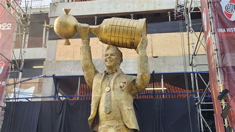 Marcelo Gallardo Ya Tiene Su Estatua En River