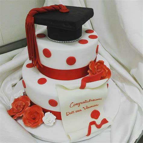 Torta Per Laurea Idee Torta Eleganti Con Pasta Da Zucchero E