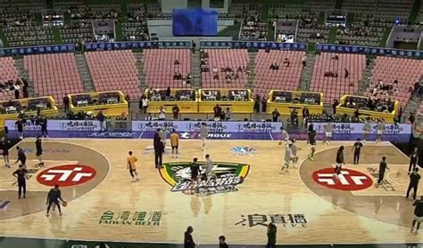 Basketball Top5 台灣職籃熱度降溫？t1雲豹主場空蕩蕩 Plg林書豪加持國王主場還有一千多張空位夢想家主場只坐滿一半