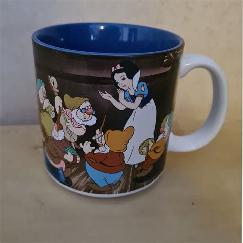 Se produkter som liknar Walt Disney mugg Snövit på Tradera 621670102