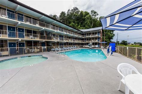 Gatlinburg Indoor Water Park Resort Vacation | Westgate Reservations ...