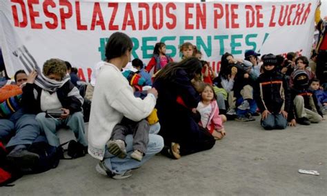 Transformando La Realidad Social Desplazamiento Forzado En Colombia