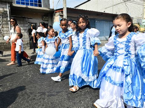 Se inician las Fiestas Octubrinas con pregón y desfile Alcaldía de