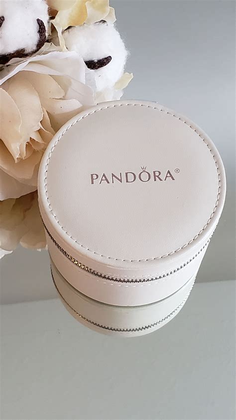 Authentic Pandora White Round Travel Companion Jewelry Box Full Black