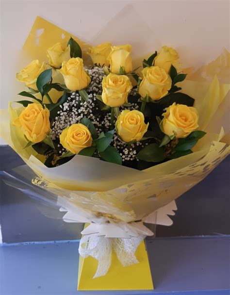 Yellow Rose Bouquet – buy online or call 01283 704804