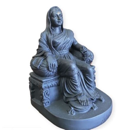 Marble Powder Black Statue for Aai Jijau - Standard Black Colour