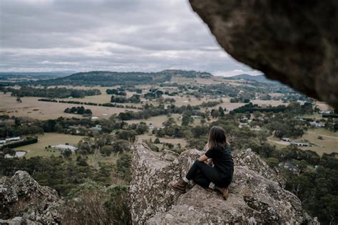 Hike to Hanging Rock | Riparide