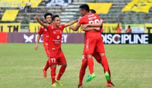 Hasil Semen Padang Vs Persela Liga Gojek Traveloka Pekan