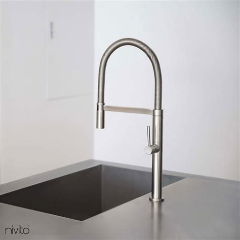 Livello Pull Out Kitchen Tap Vello Undermount Sink In Stainless