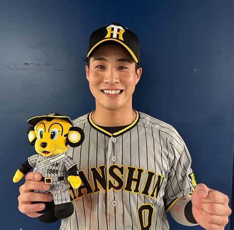 阪神タイガースさんのインスタグラム写真 阪神タイガースinstagram「今日のヒーローは試合を決める決勝打！攻守で躍動した木浪選手