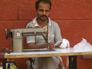 Les Petits Metiers De La Rue En Inde Victor Association